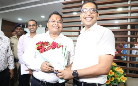 श्री शिवम वर्मा ने इंदौर कलेक्टर का पदभार ग्रहण किया