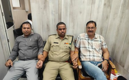 थाना आजाद नगर के SI रंगे हाथ रिश्वत लेते गिरफ्तार