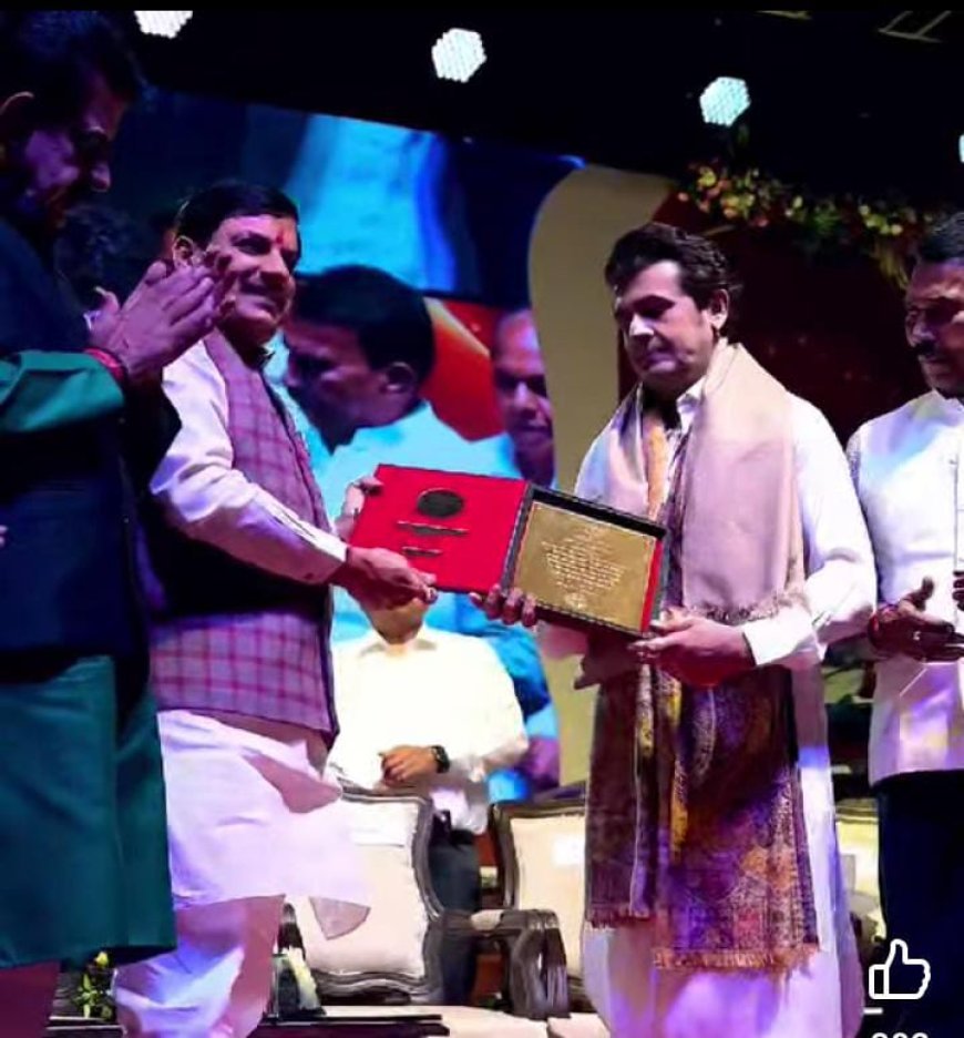 लता अलंकरण पुरस्कार मिलते ही भावुक हुए गायक सोनू निगम, बोले- लताजी मेरी मां जैसी थीं