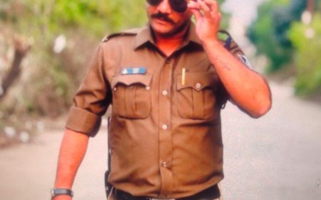 स्लग - लूट के मामले मे दो पुलिसकर्मी को किया सेवा से बर्खास्त....